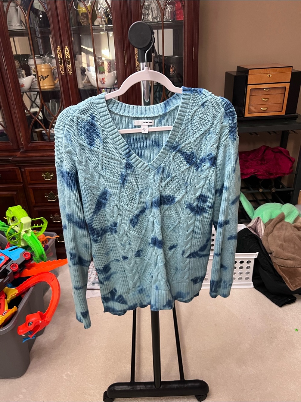 Sonoma Light Blue and Navy Tie-Dye Cable Knit V-Neck Sweater